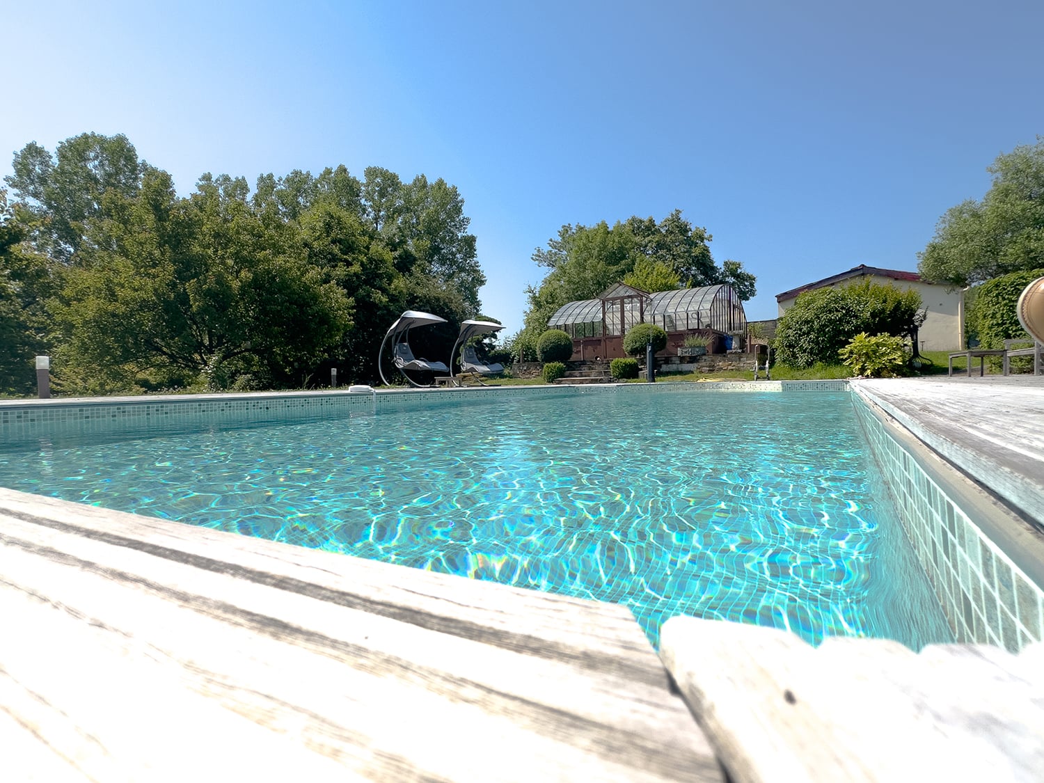 Shared pool in Pays de la Loire
