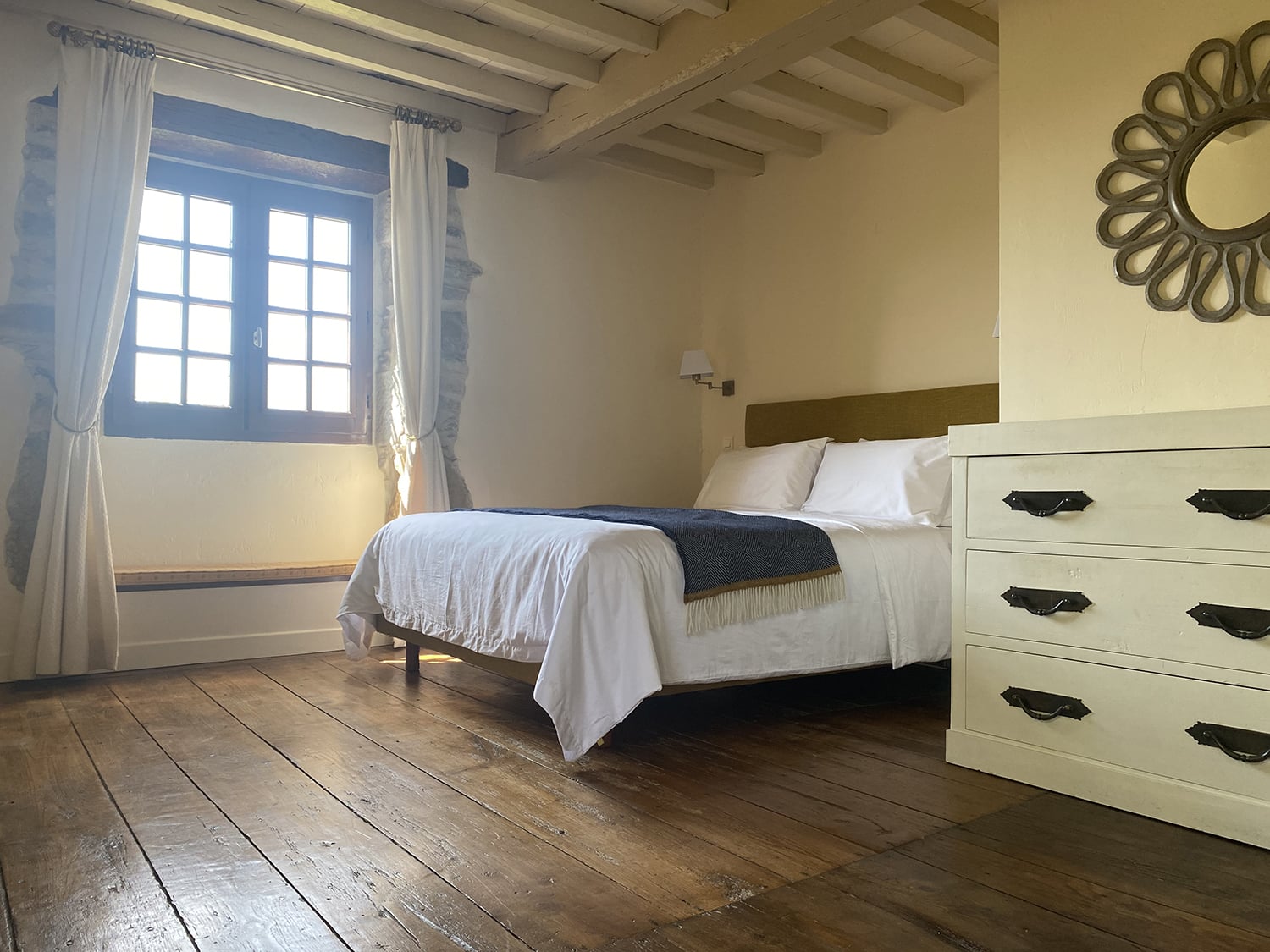 Bedroom | Holiday home in Nouvelle-Aquitaine