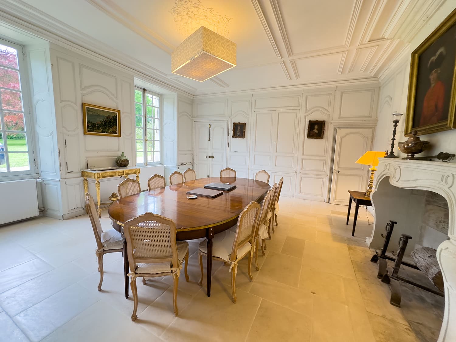 Dining room | Holiday château in Nouvelle-Aquitaine
