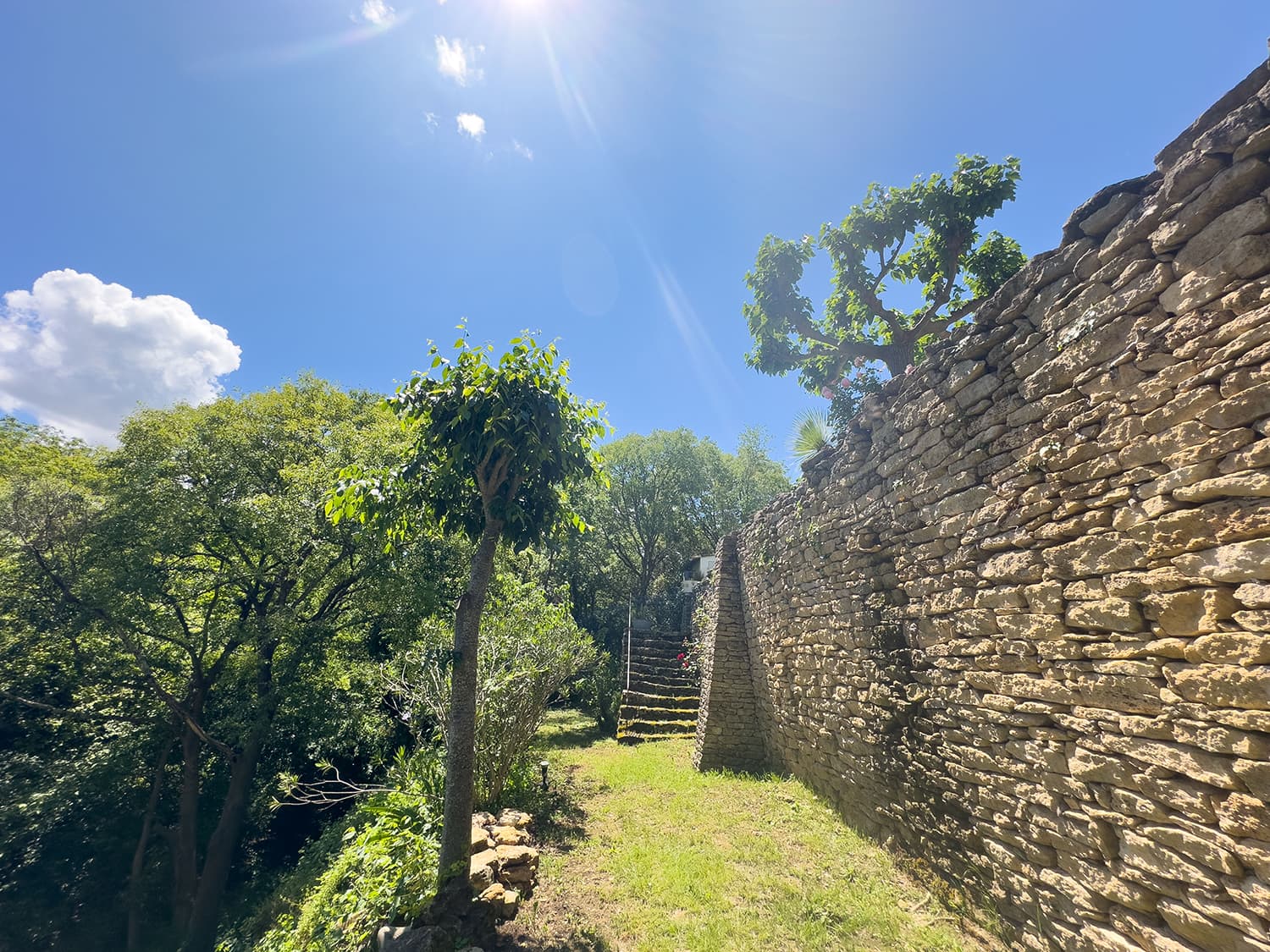 Garden | Holiday cottage near Gordes