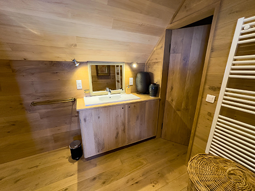 Bathroom | Holiday studio in Finistère, Brittany