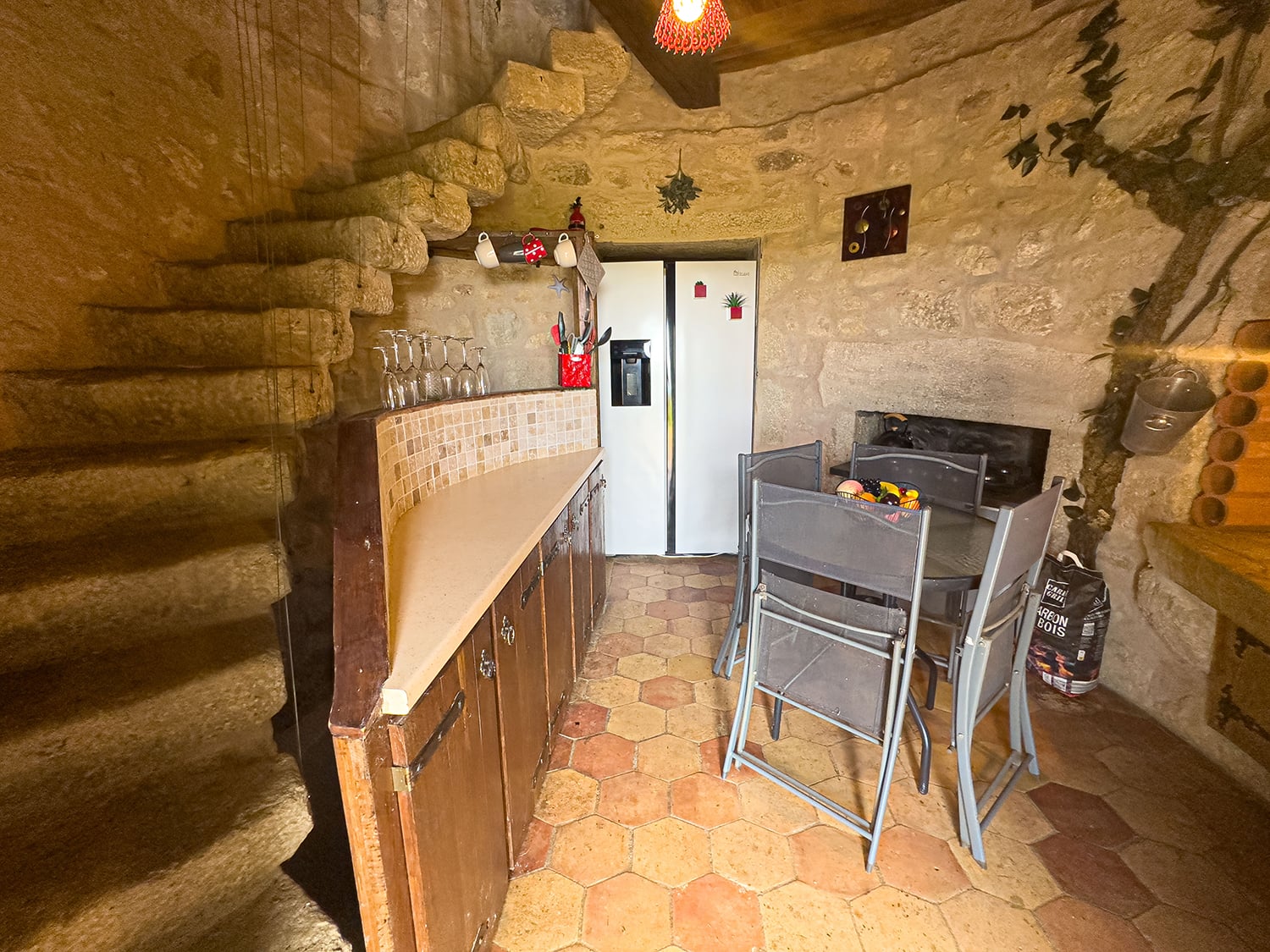 Kitchen | Holiday windmill in Nouvelle-Aquitaine