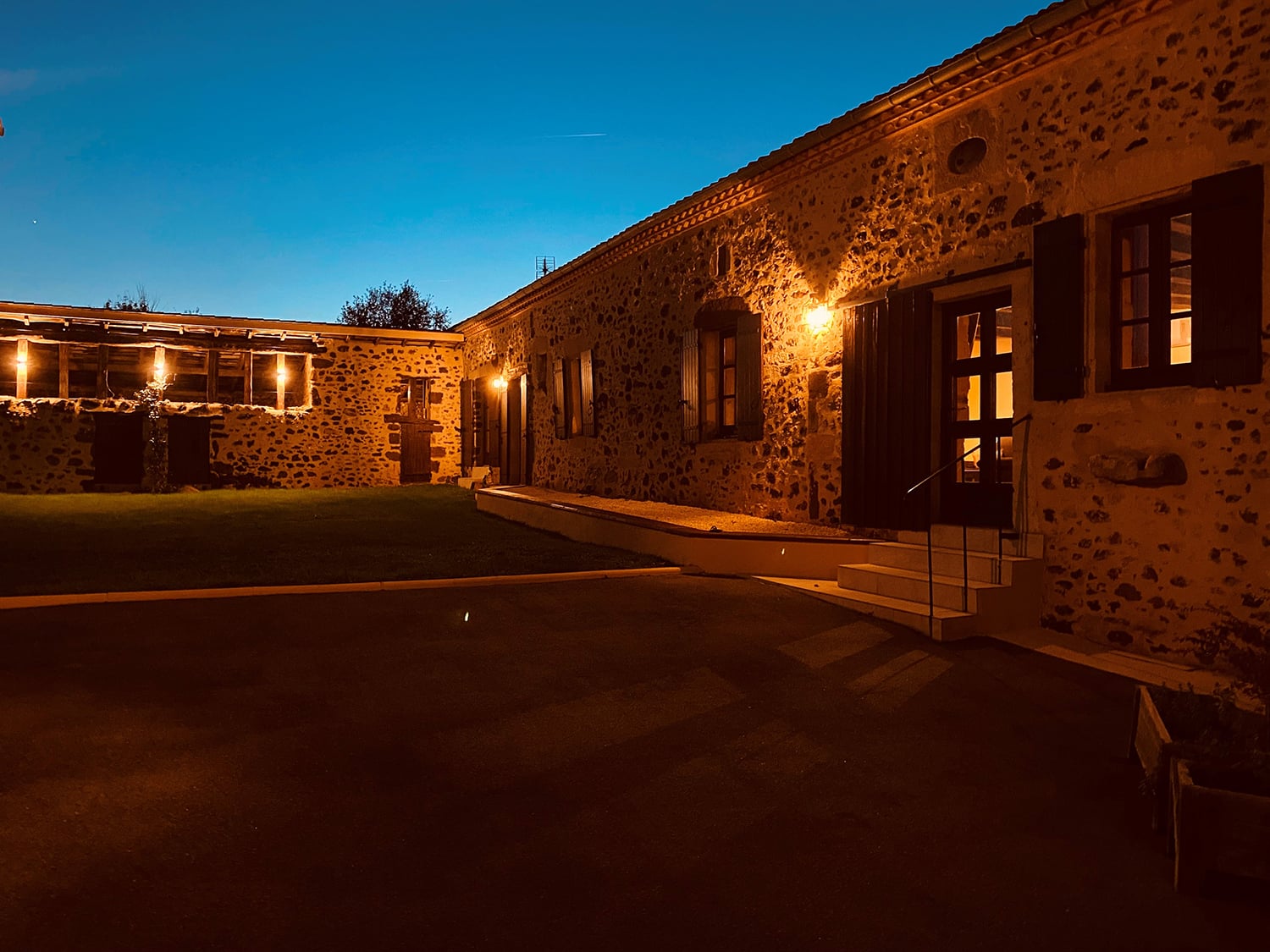 Holiday homes in Nouvelle-Aquitaine at night