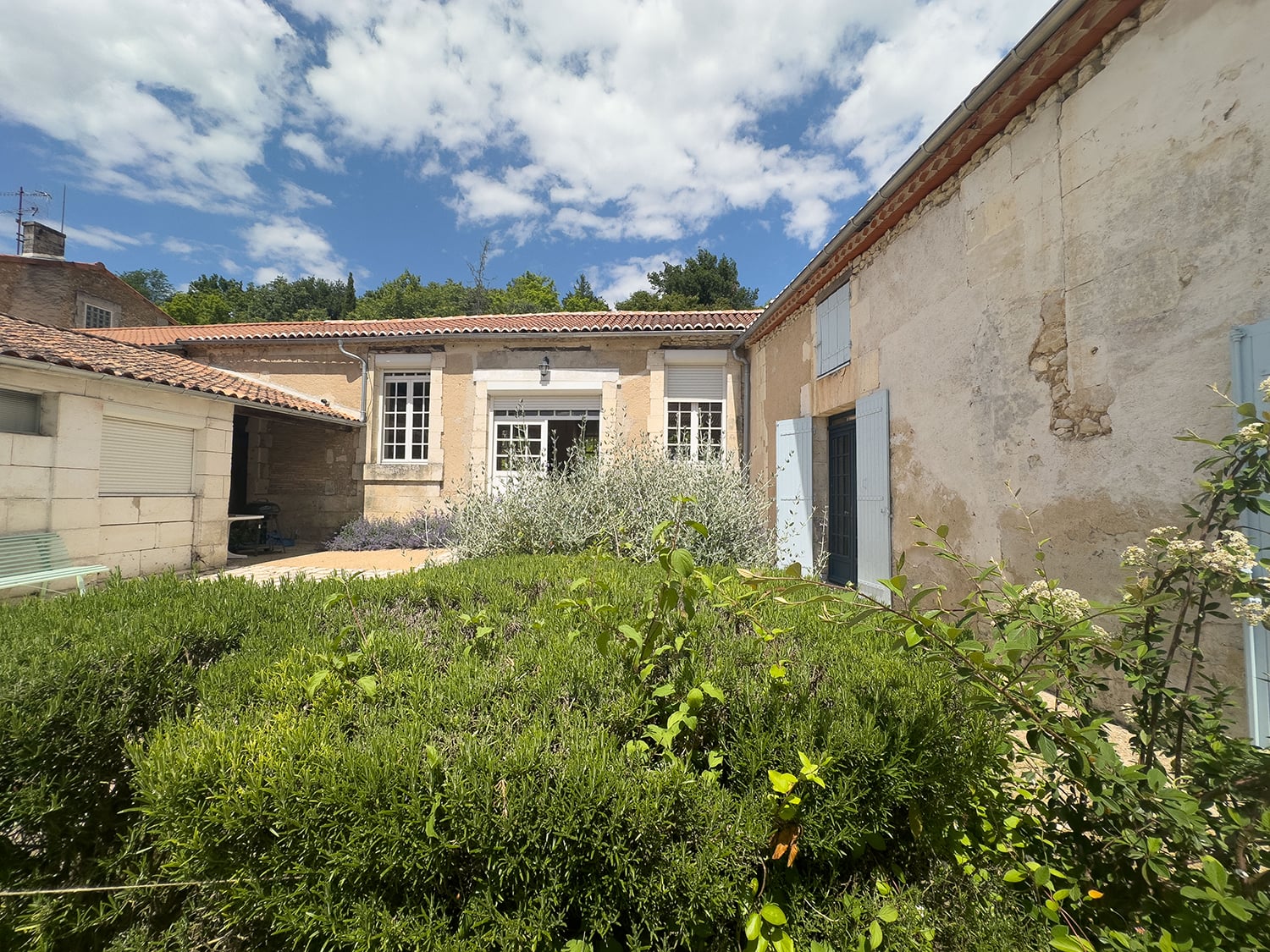 Courtyard | Holiday home in Dordogne