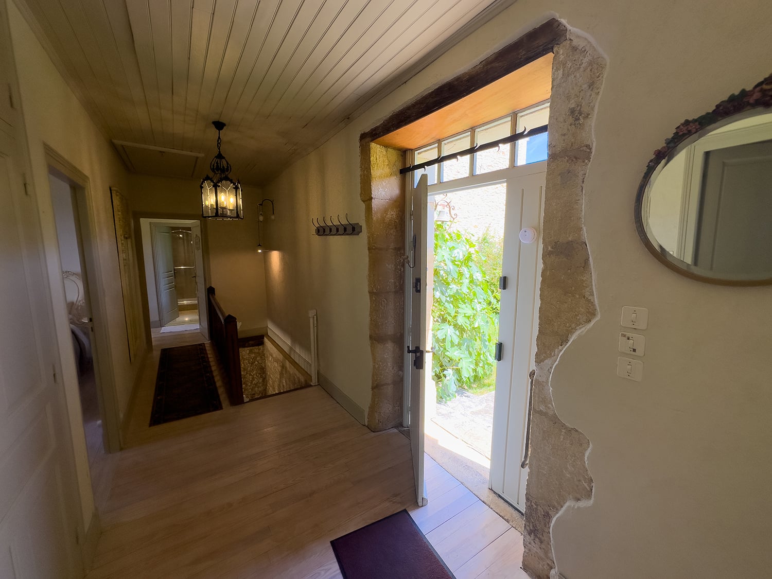 Entrance hallway | Holiday home in Dordogne