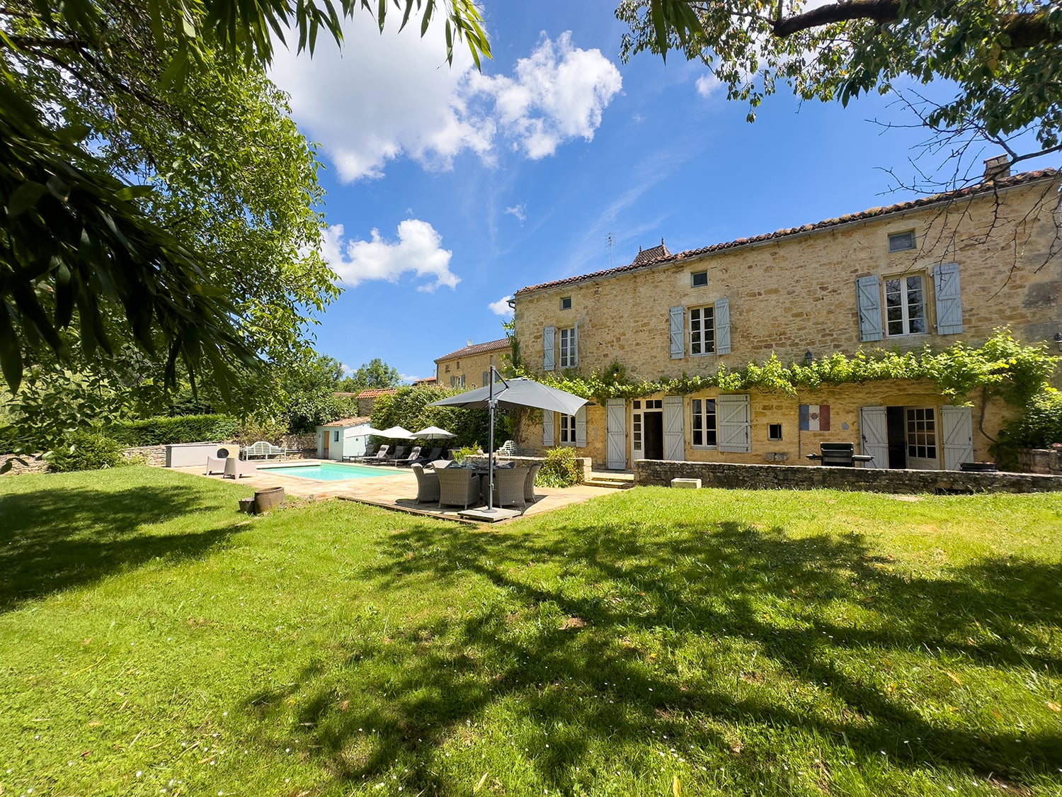 Holiday home in Dordogne with private pool