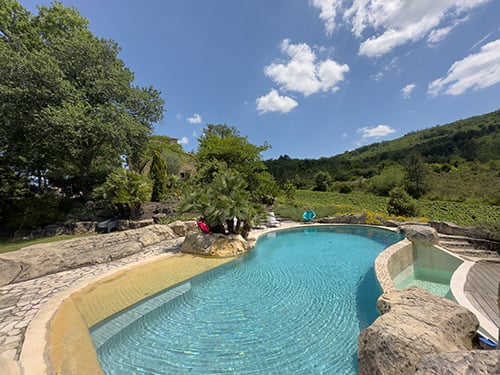 Private infinity pool