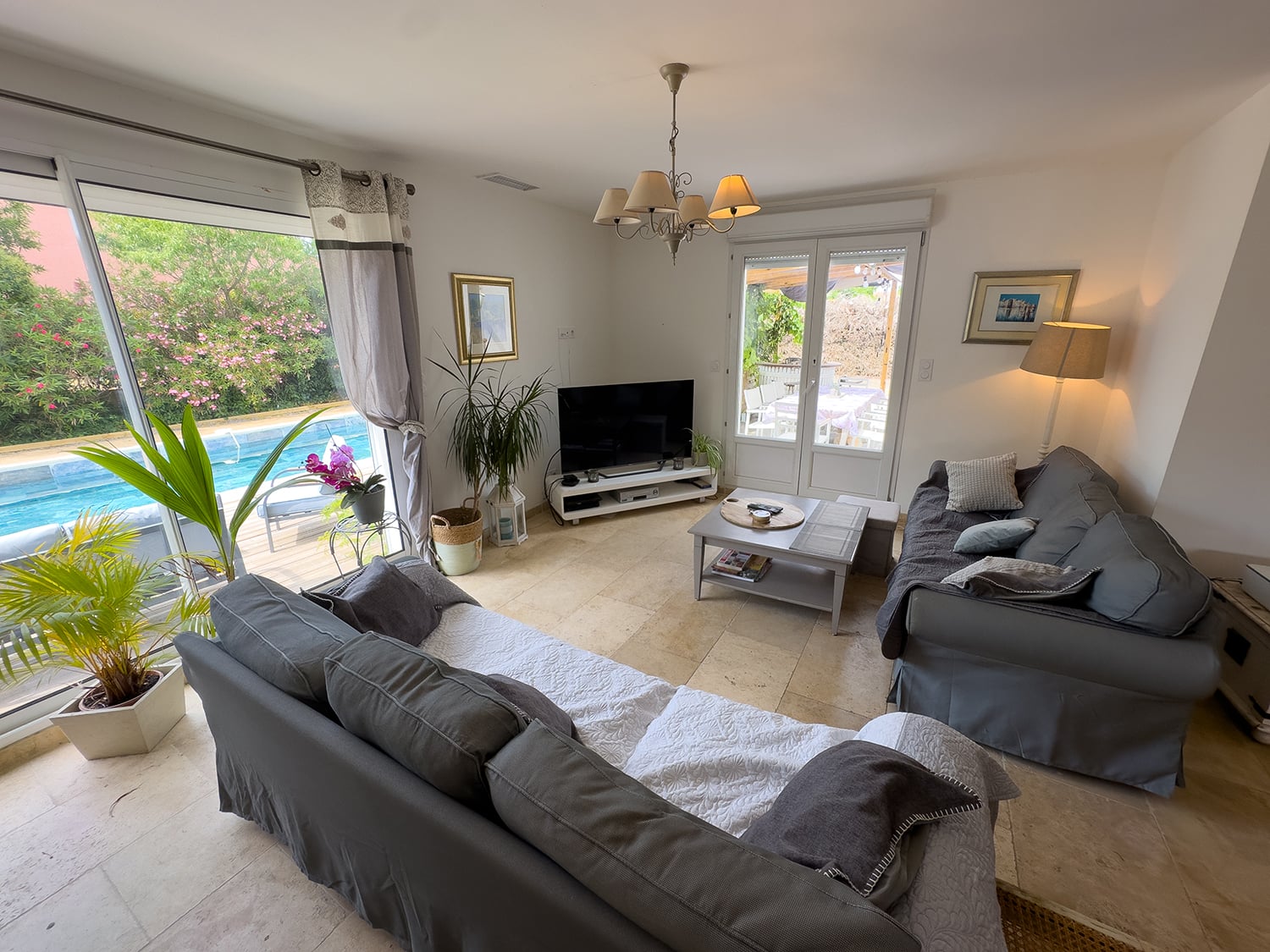 Sitting room | Holiday villa in the South of France