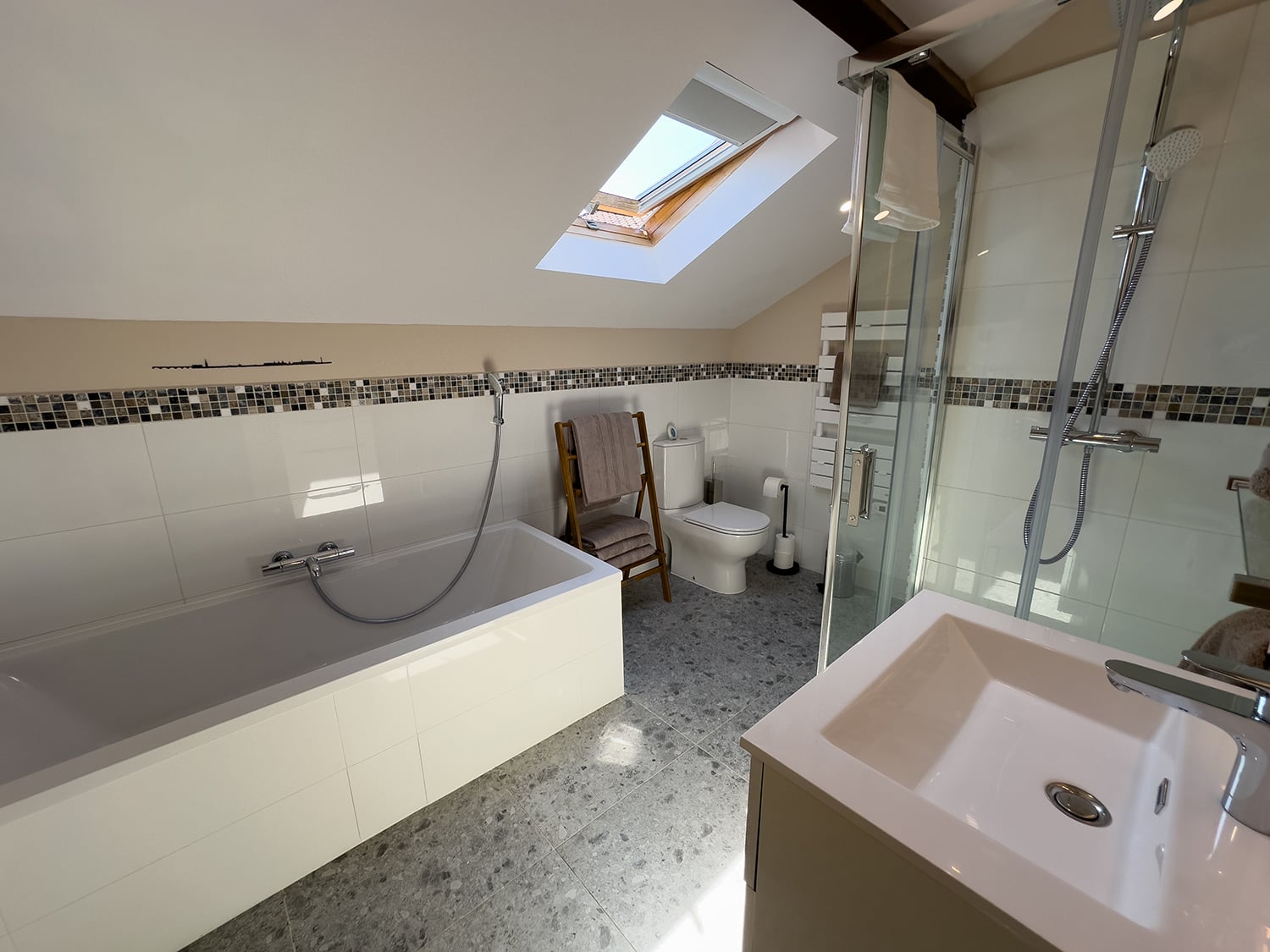 Bathroom | Holiday home in Nouvelle-Aquitaine