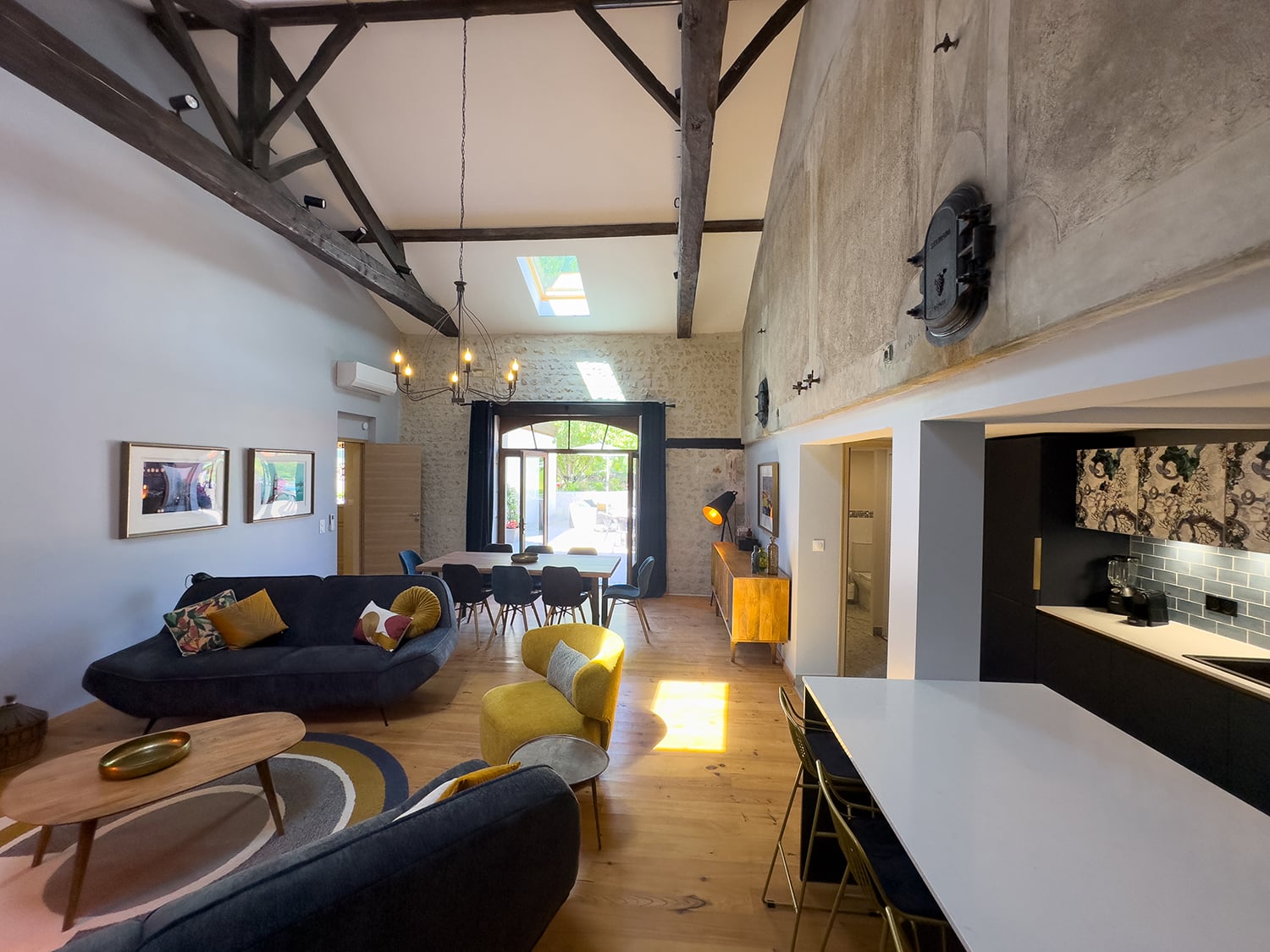 Sitting room | Holiday home in Nouvelle-Aquitaine