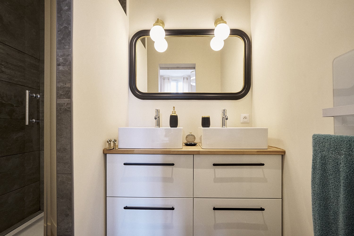 Bathroom | Holiday cottage in Nouvelle-Aquitaine