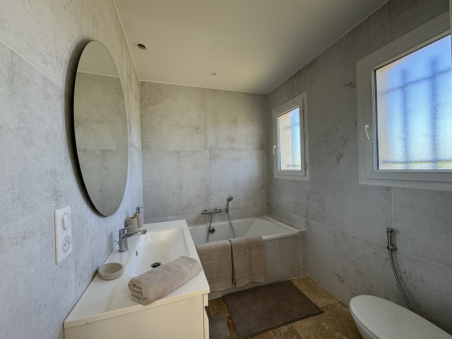 Bathroom | Rental villa in South of France