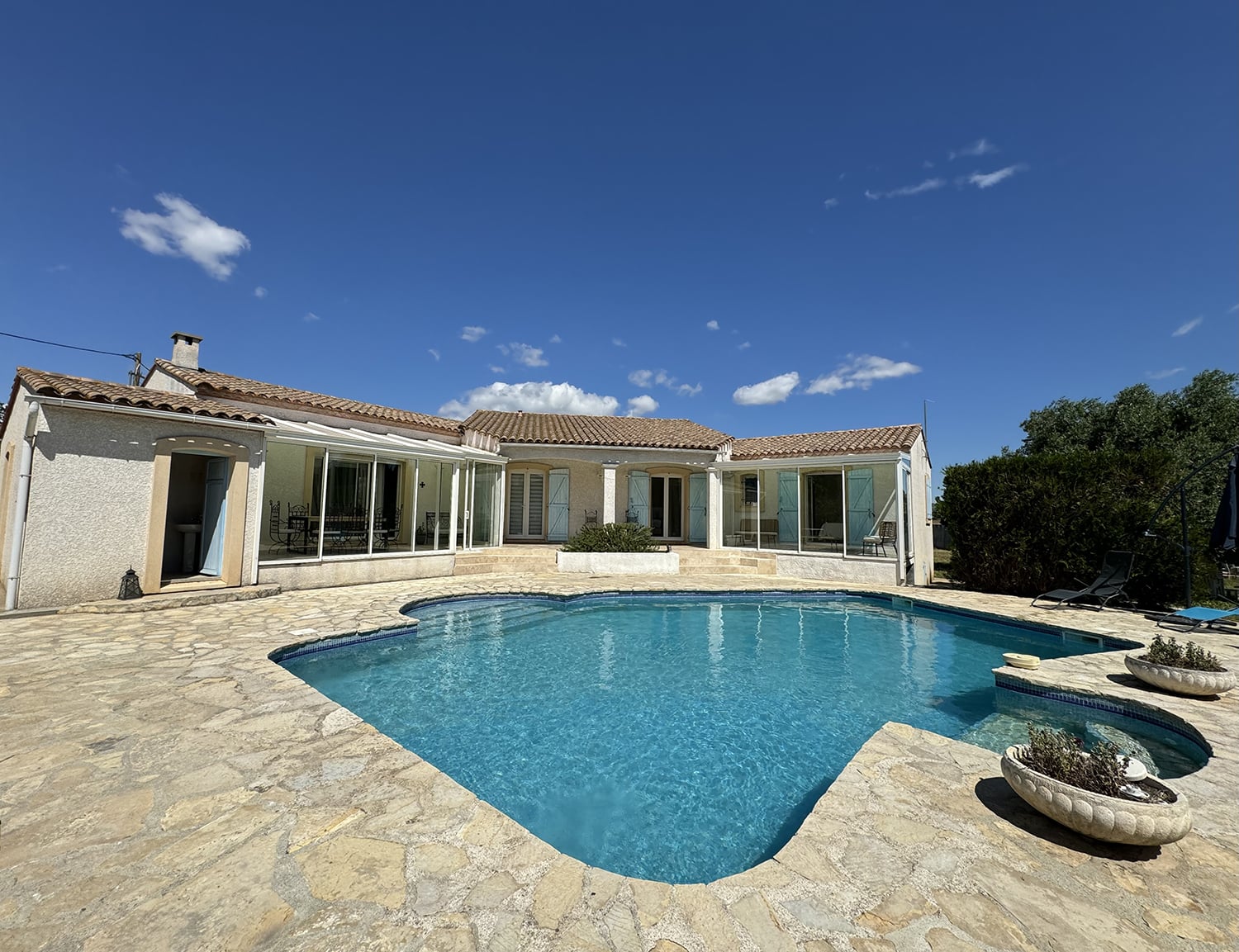 Rental villa in South of France with private pool