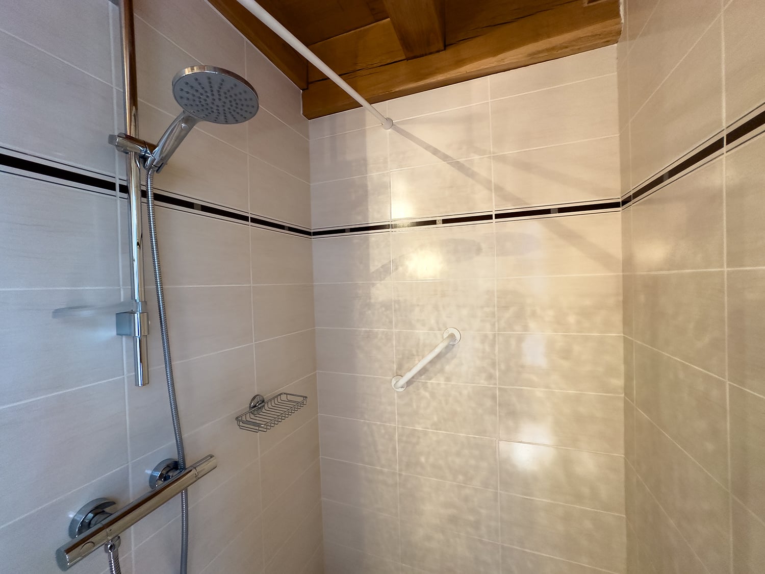 Bathroom | Holiday cottage in Cuzorn, Nouvelle-Aquitaine