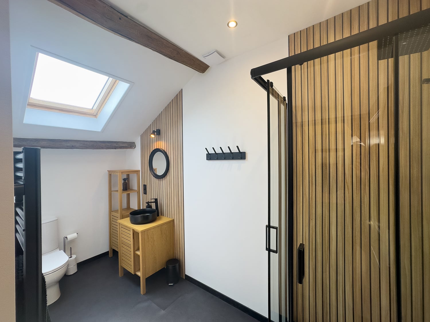 Bathroom | Holiday cottage in Cuzorn, Nouvelle-Aquitaine