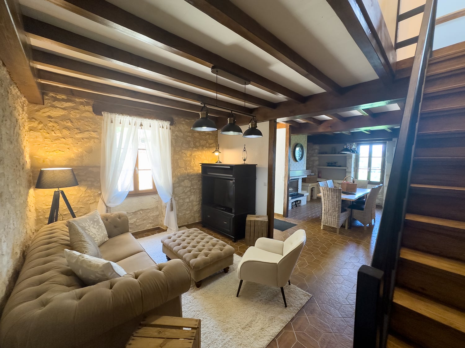 Sitting room | Holiday cottage in Cuzorn, Nouvelle-Aquitaine