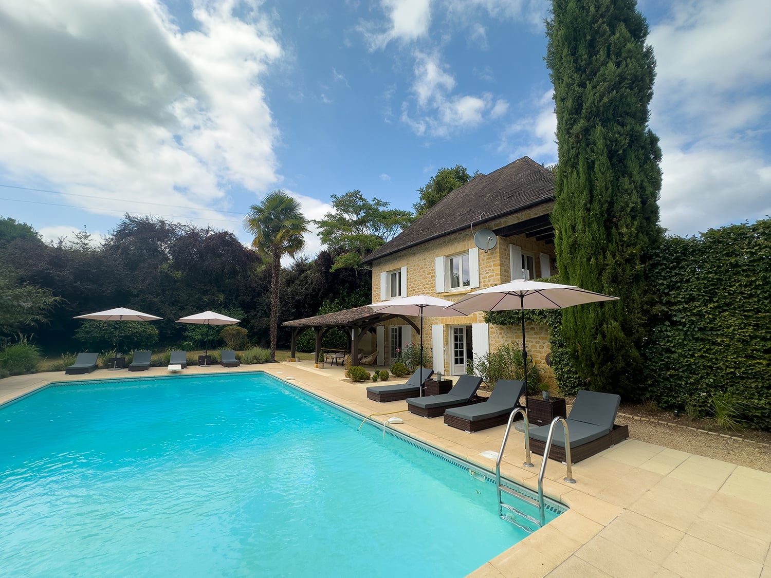 Holiday home in Nouvelle-Aquitaine with private pool