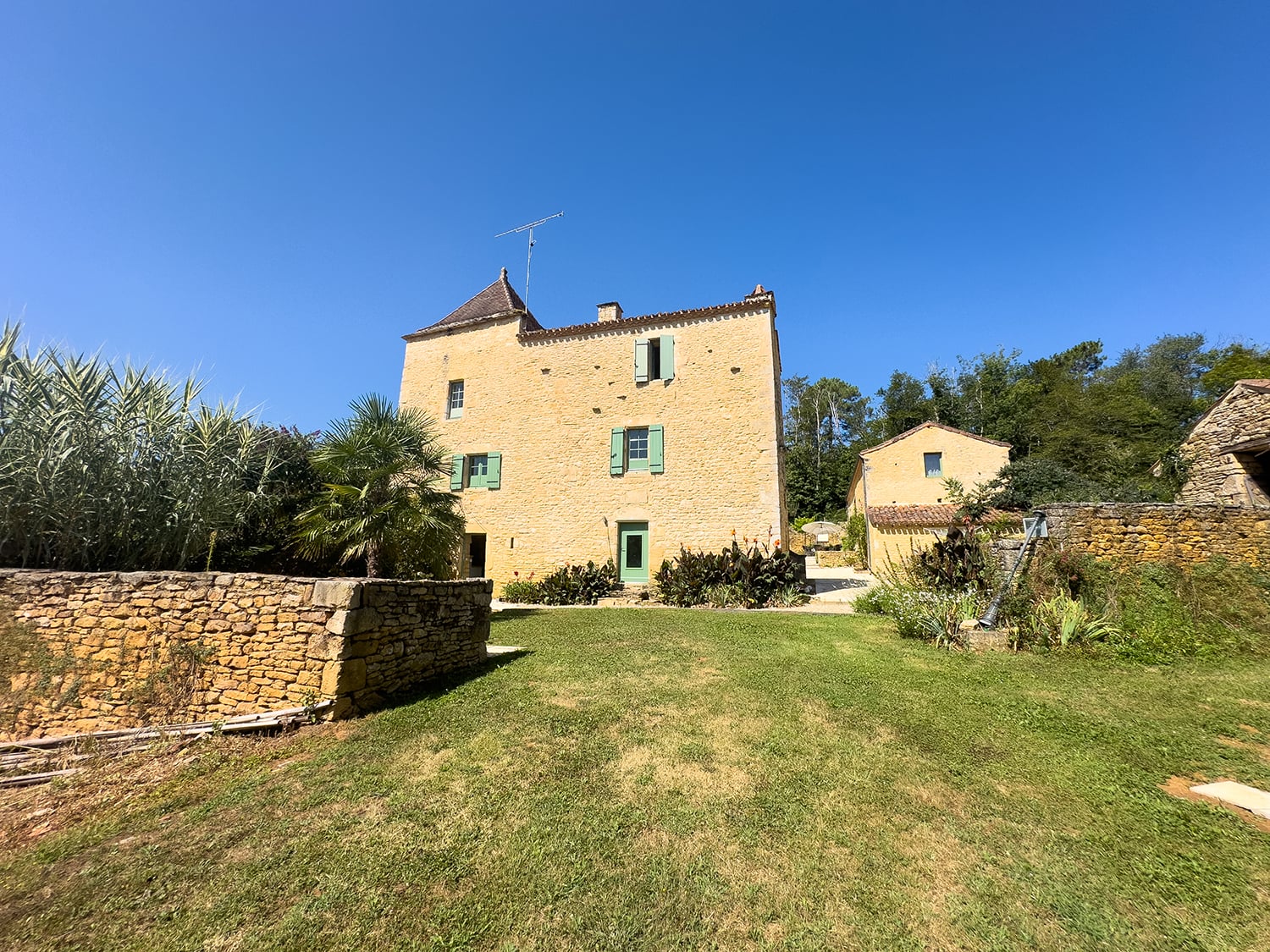 Garden house on the ground floor