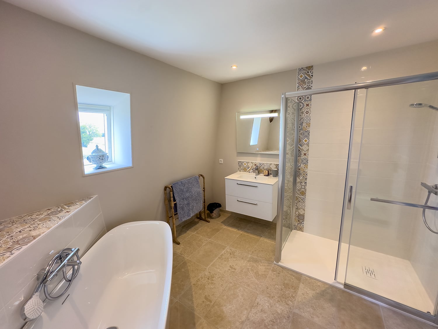 Bathroom | Holiday home in Nouvelle-Aquitaine