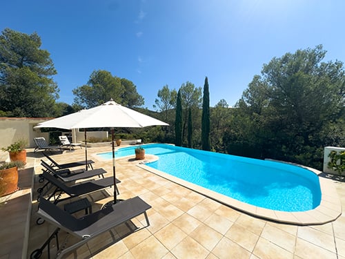 Private infinity pool