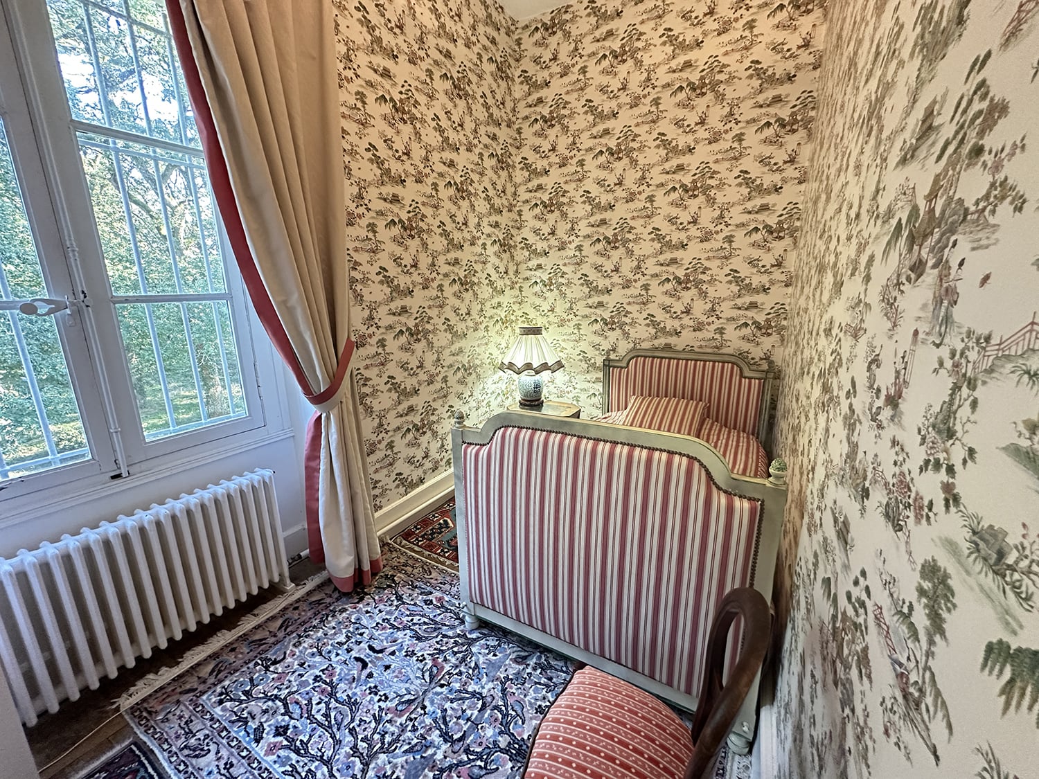 Bedroom | Holiday château in Nouvelle-Aquitaine