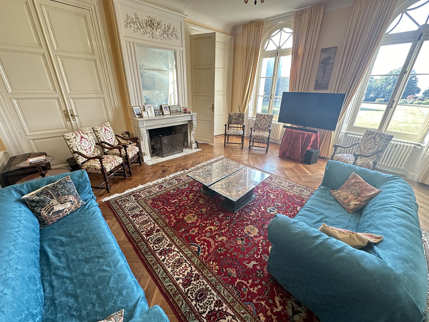 Sitting room | Holiday château in Nouvelle-Aquitaine