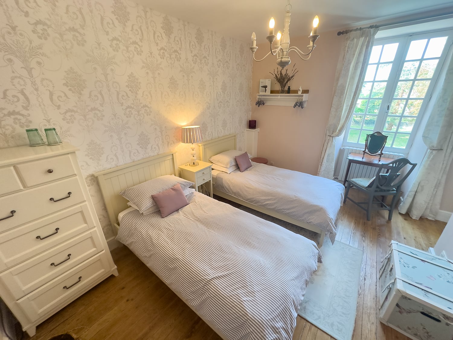 Bedroom | Holiday home in Nouvelle-Aquitaine