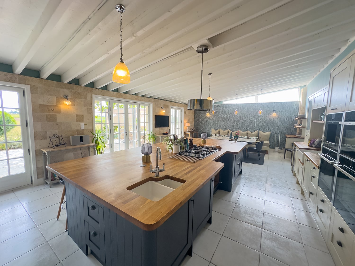 Kitchen | Holiday home in Nouvelle-Aquitaine