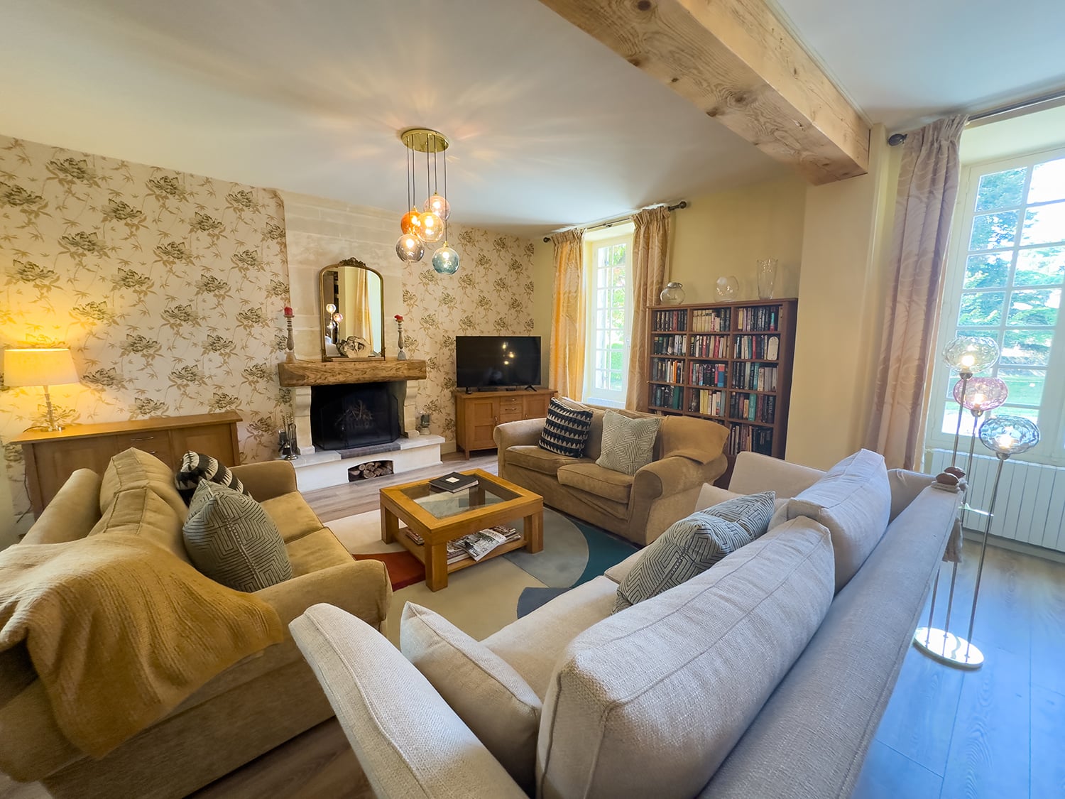 Sitting room | Holiday home in Nouvelle-Aquitaine