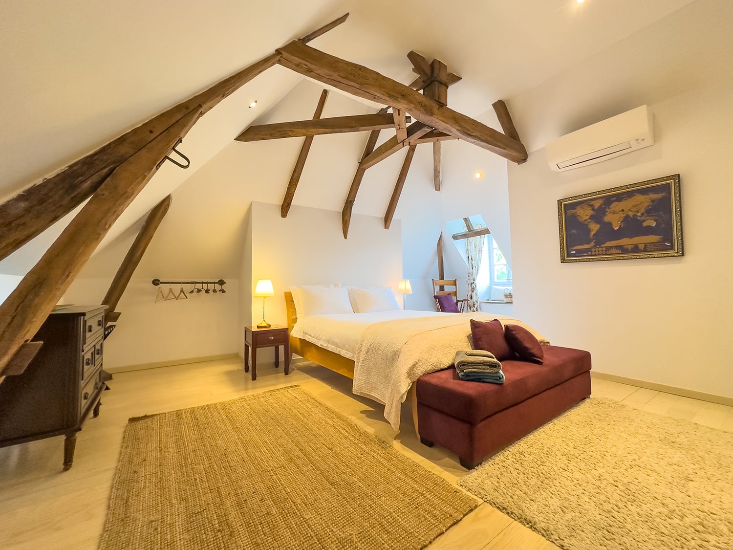 Bedroom | Vacation château in Nouvelle-Aquitaine