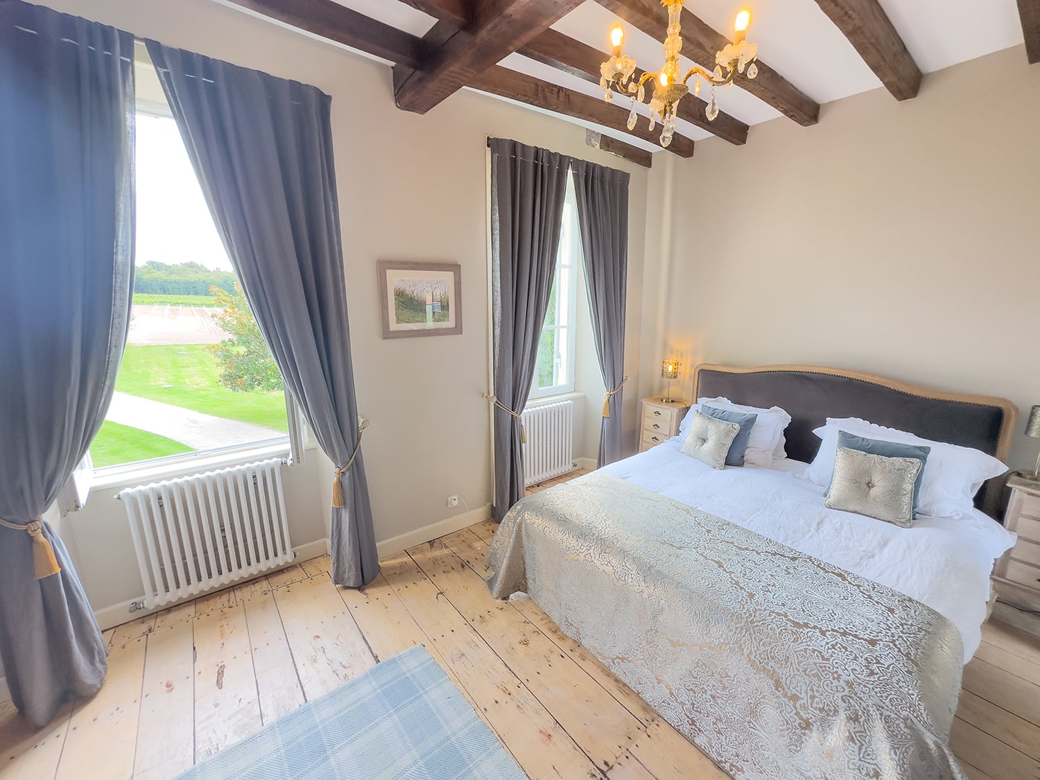 Bedroom | Vacation château in Nouvelle-Aquitaine