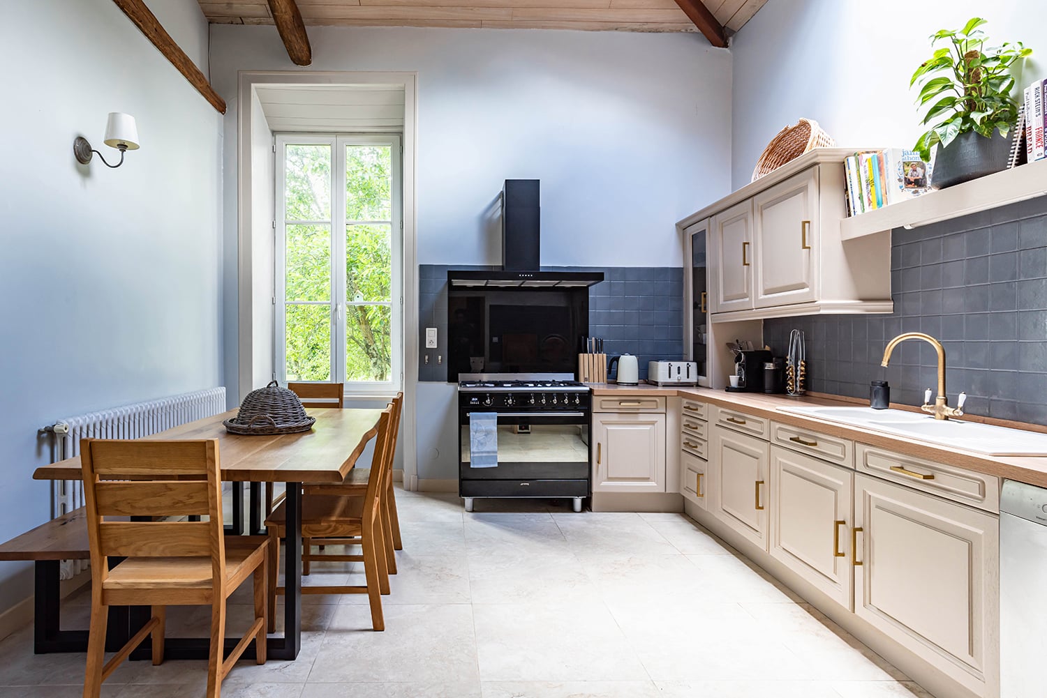 Kitchen | Holiday home in Nouvelle-Aquitaine