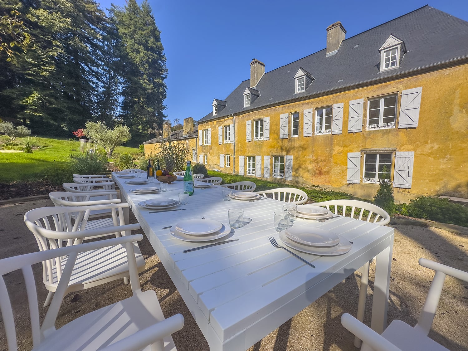 Holiday château in Nouvelle-Aquitaine, France