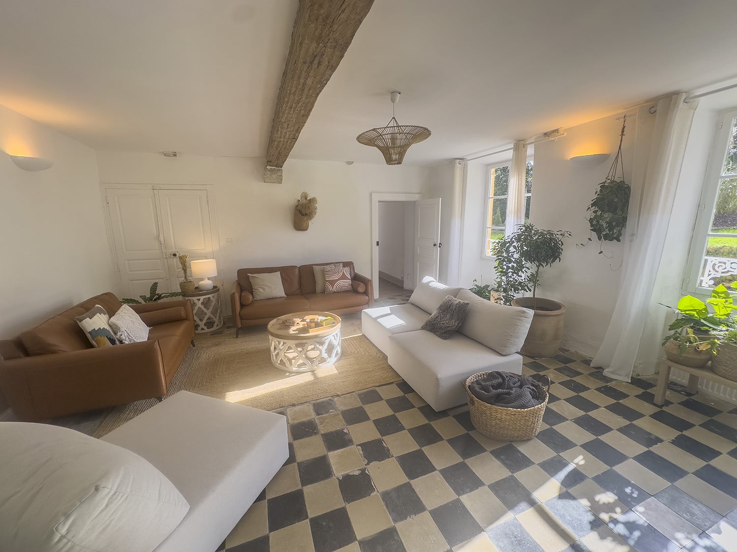 Sitting room | Holiday château in Nouvelle-Aquitaine, France