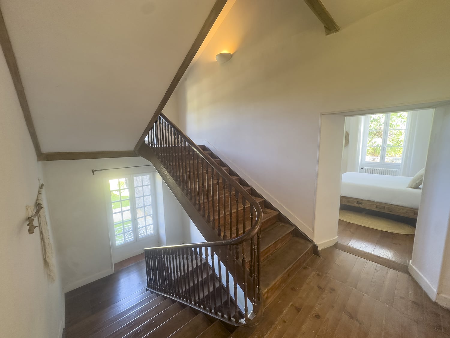 Staircase | Holiday château in Nouvelle-Aquitaine