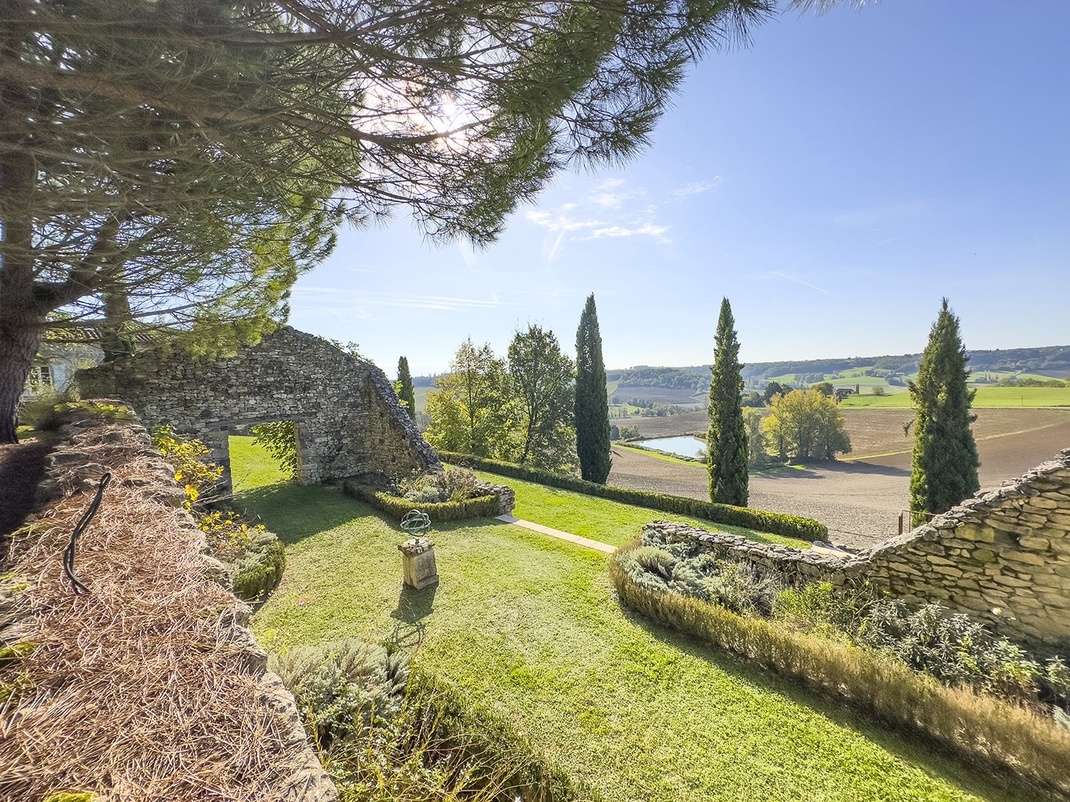 Garden | Holiday home near Sauveterre