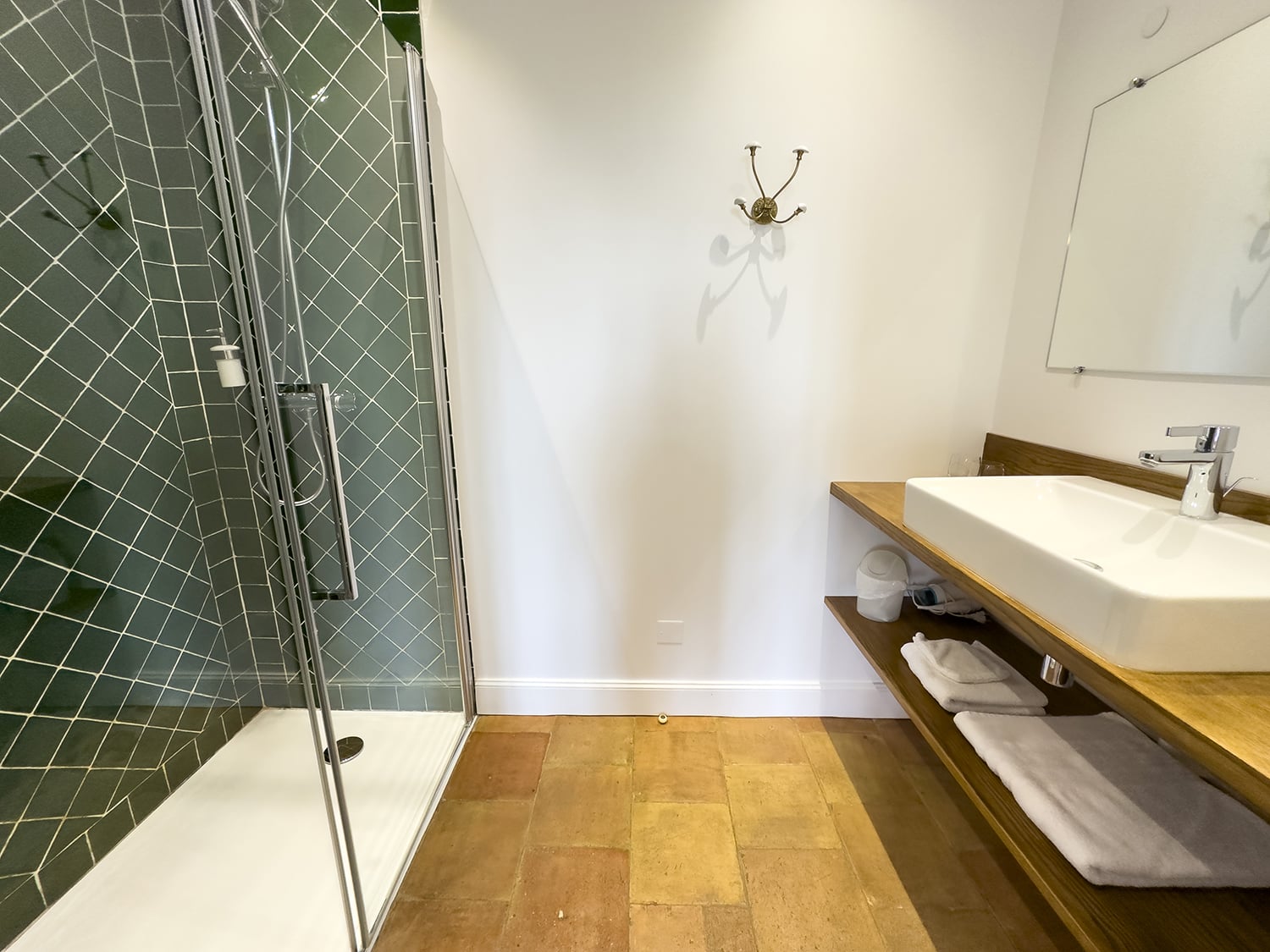 Bathroom | Holiday home with private pool in Tarn