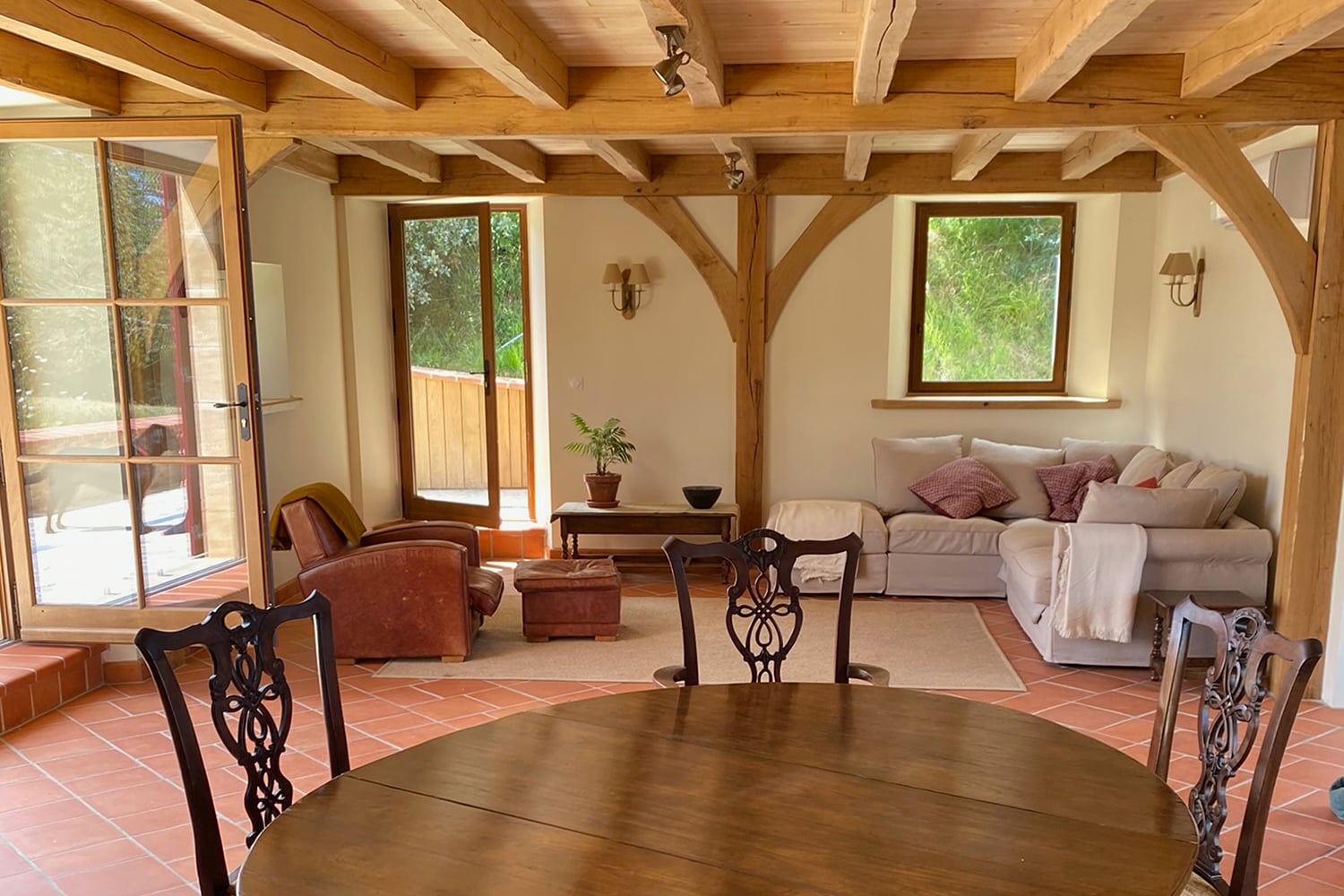 Dining room | Holiday home in Nouvelle-Aquitaine