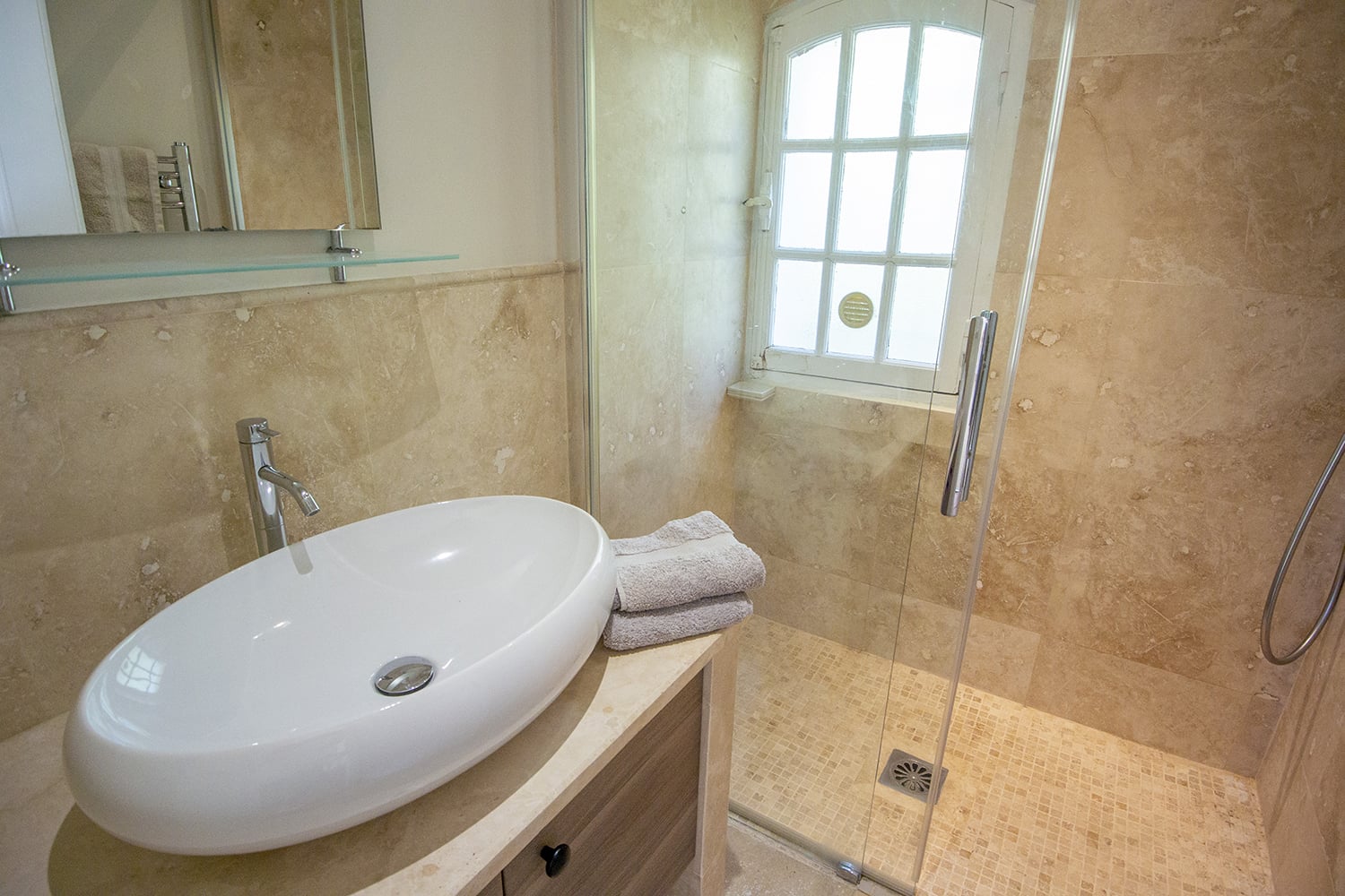 Bathroom | Holiday villa in Provence