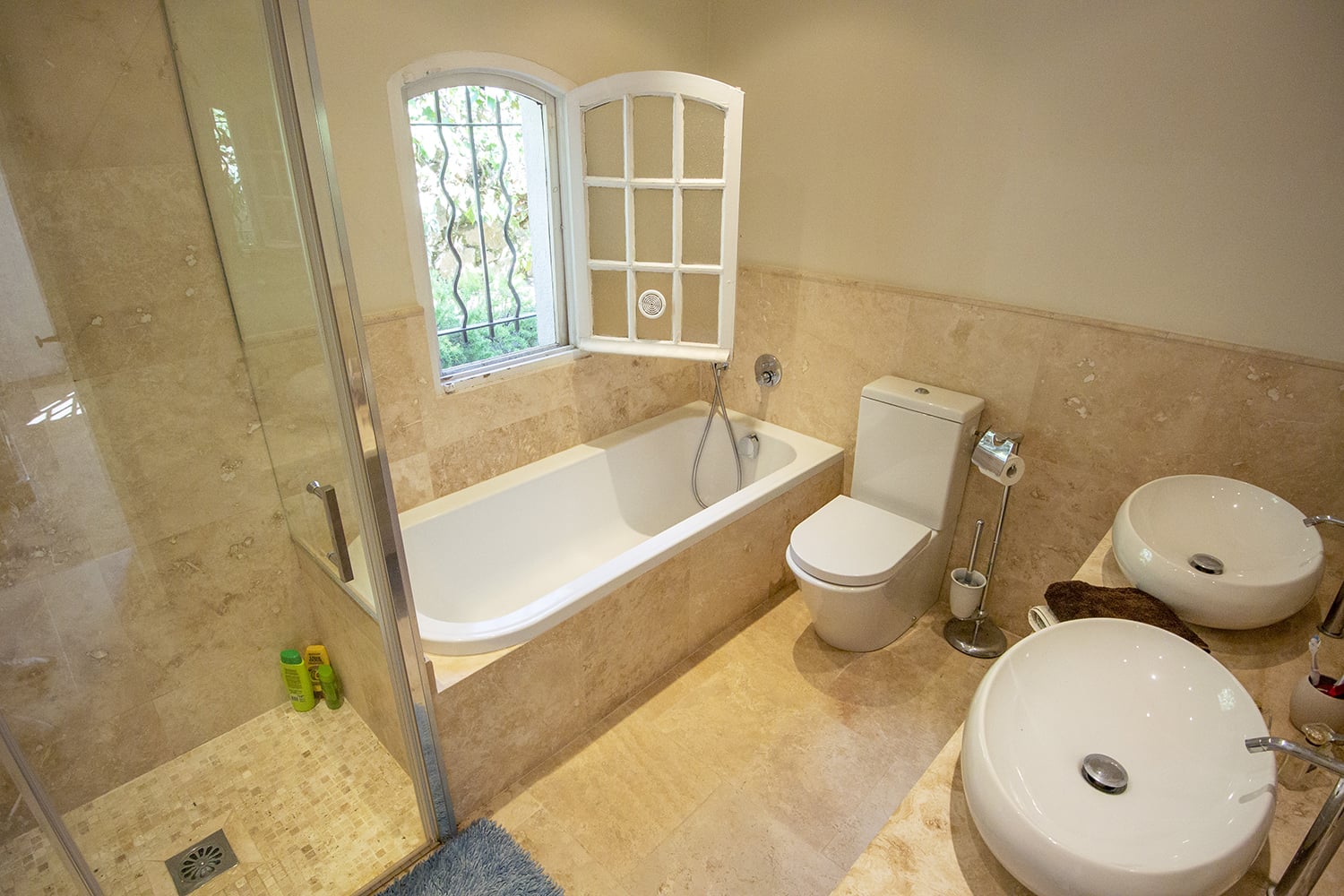 Bathroom | Holiday villa in Provence