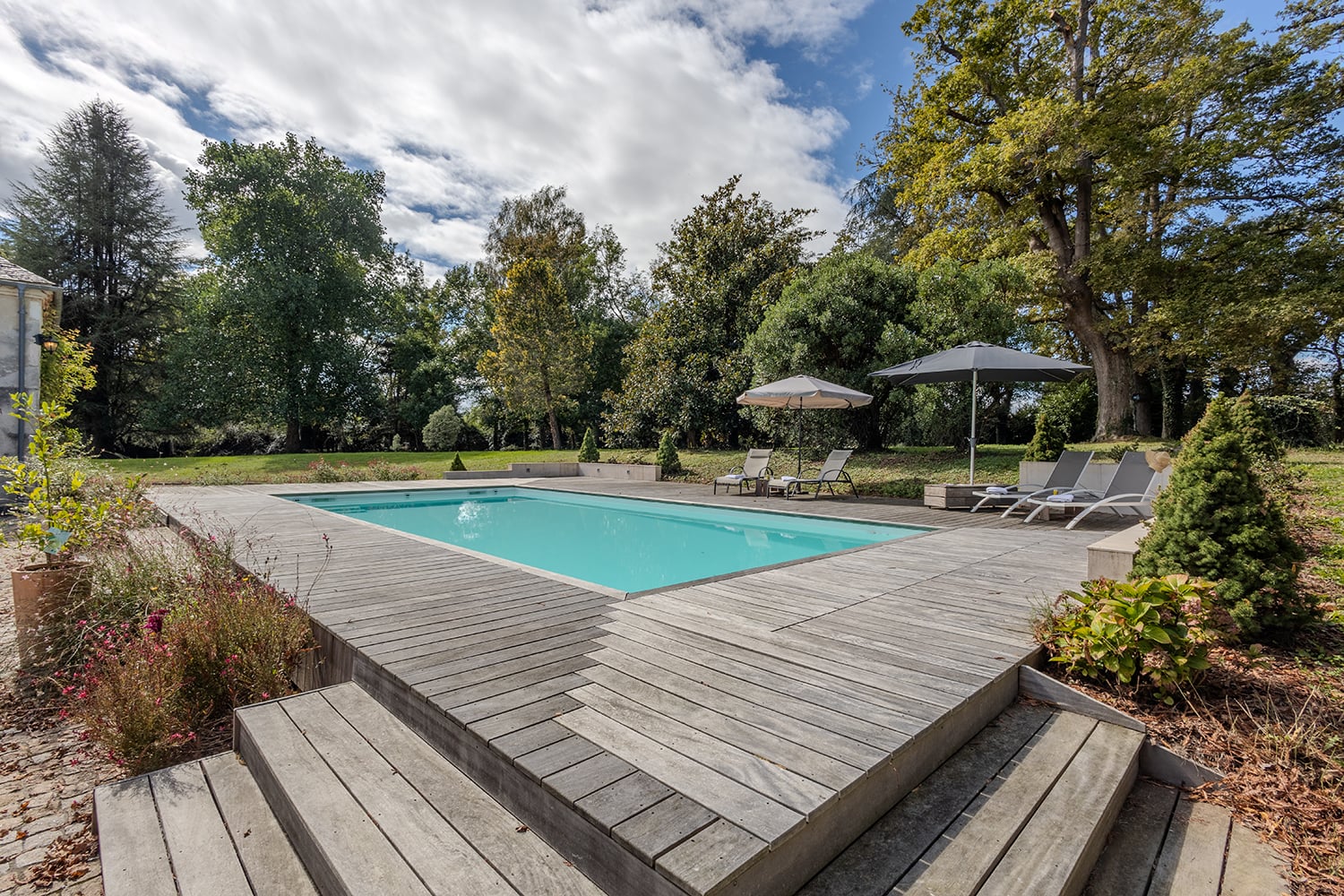 Private pool Private pool