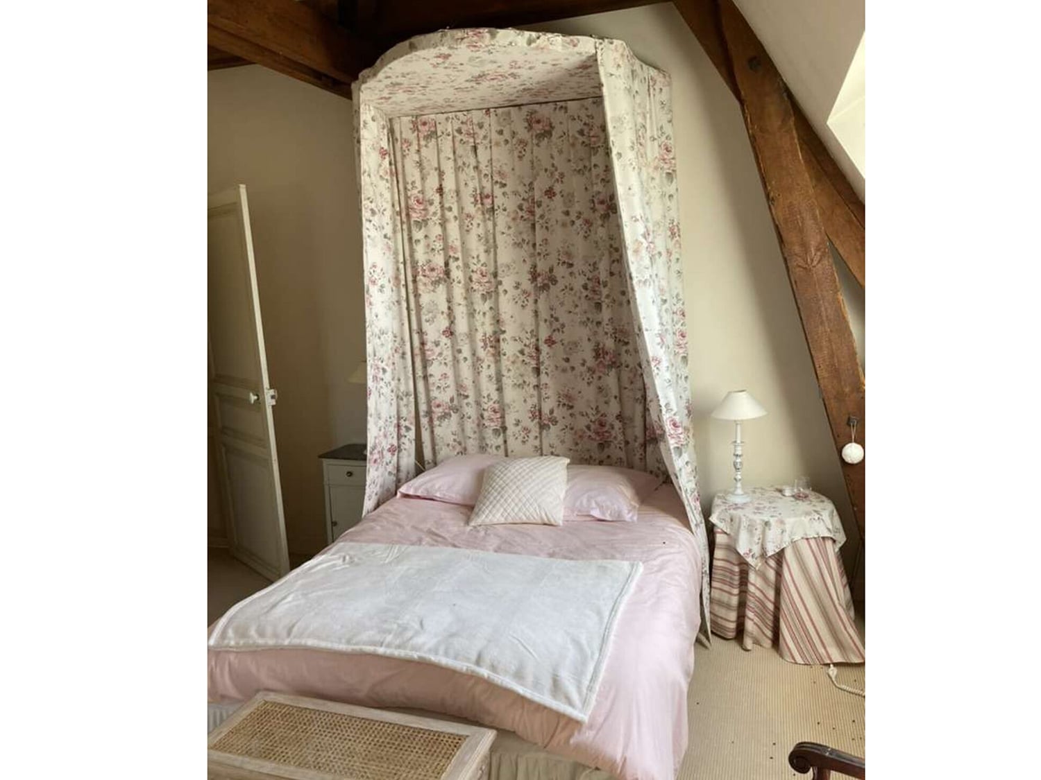 Bedroom | Holiday accommodation in Nouvelle-Aquitaine