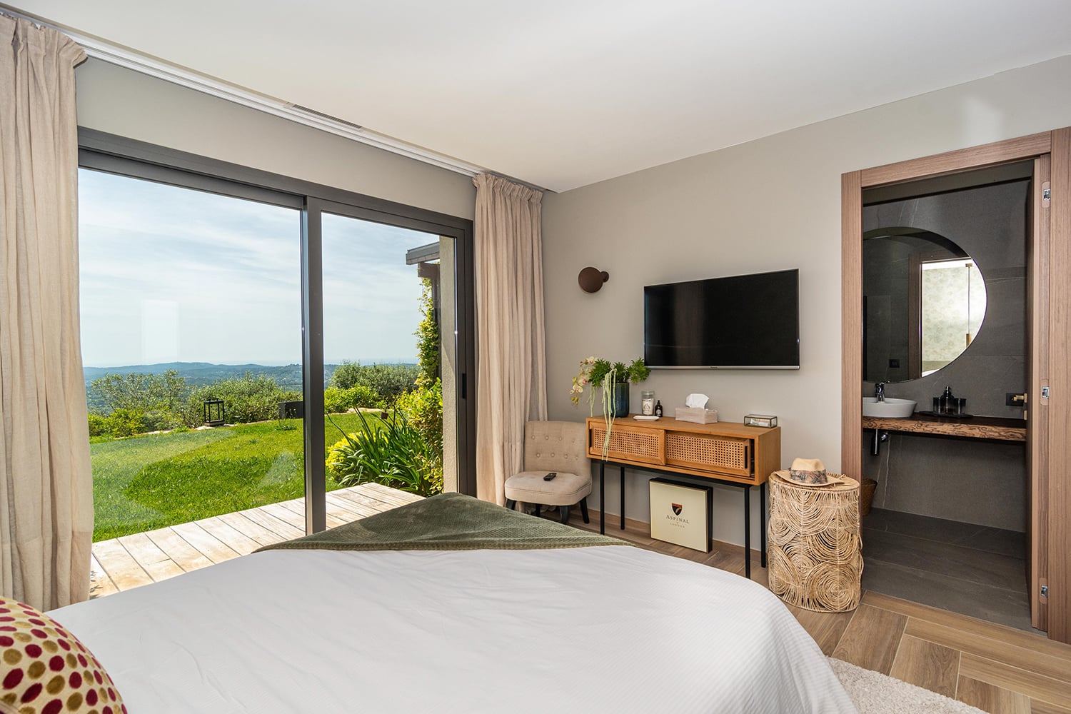 Bedroom | Holiday villa in Alpes-Maritimes, Provence