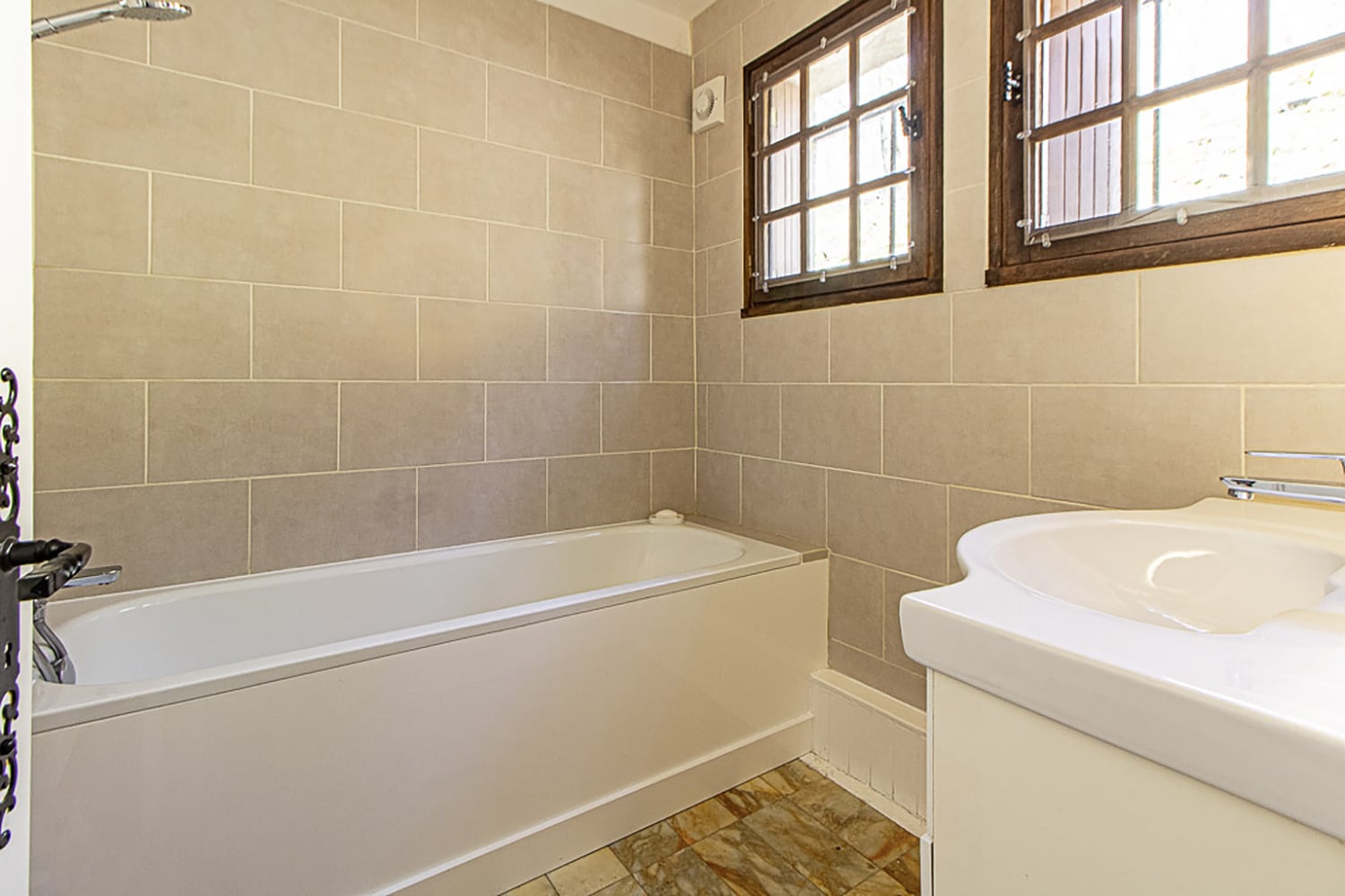 Bathroom | Holiday home in the Lot