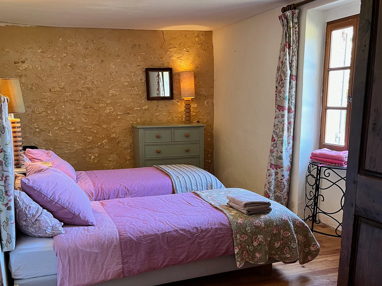 Bedroom | Holiday accommodation in Nouvelle-Aquitaine