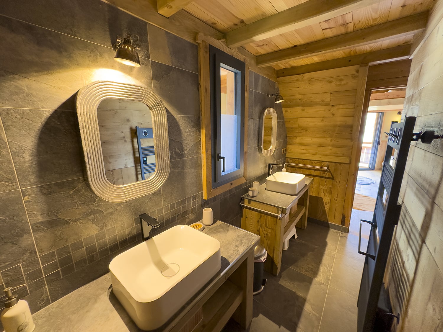 Bathroom | Chalet in Hautes-Pyrénées