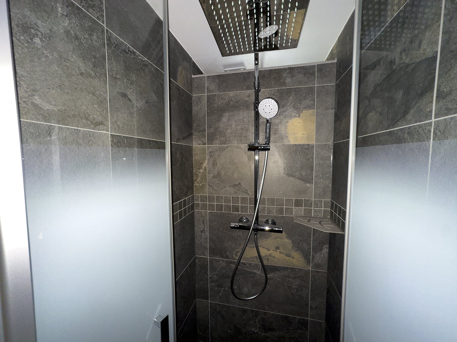 Bathroom | Chalet in Hautes-Pyrénées