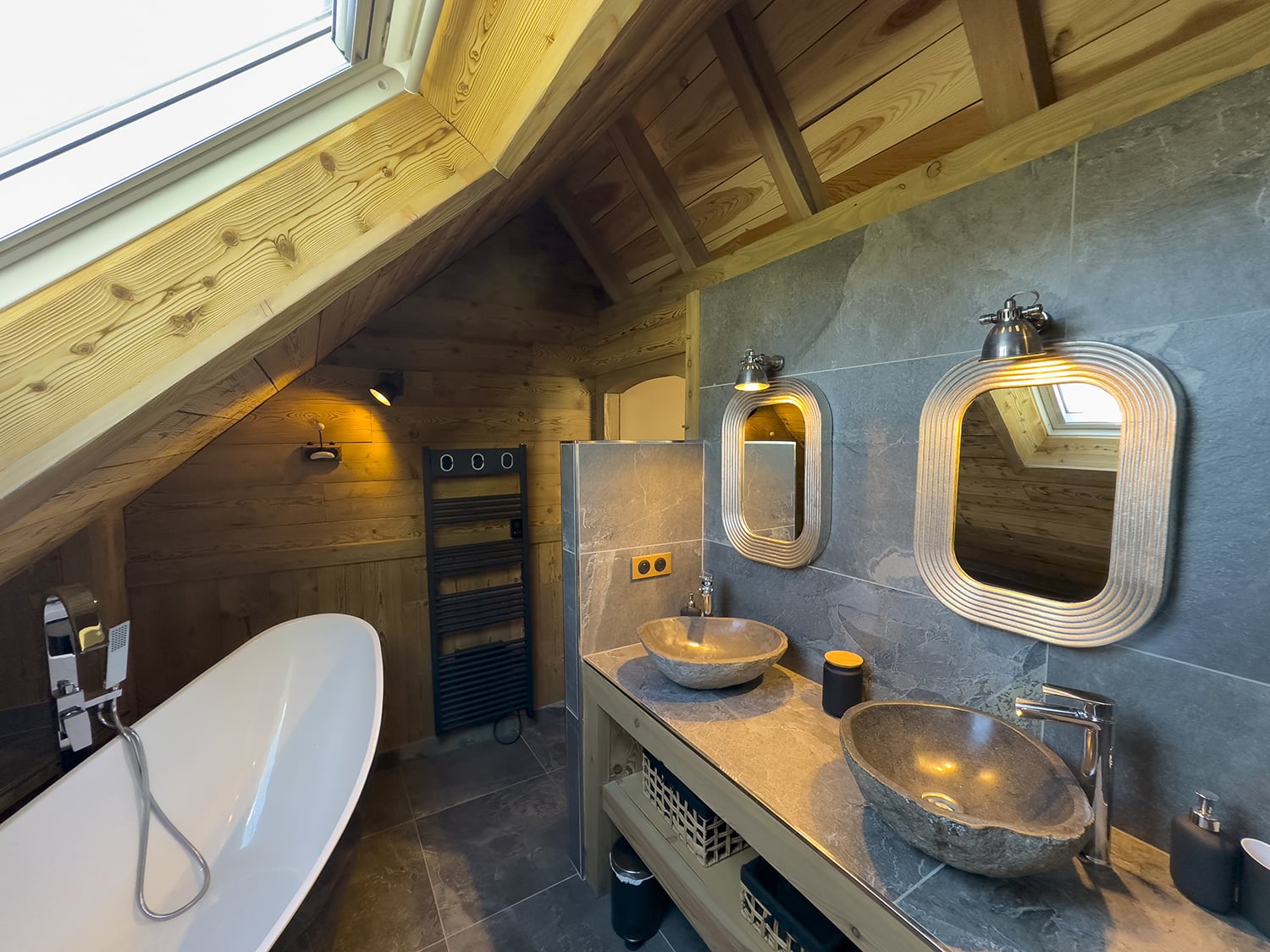 Bathroom | Chalet in Hautes-Pyrénées