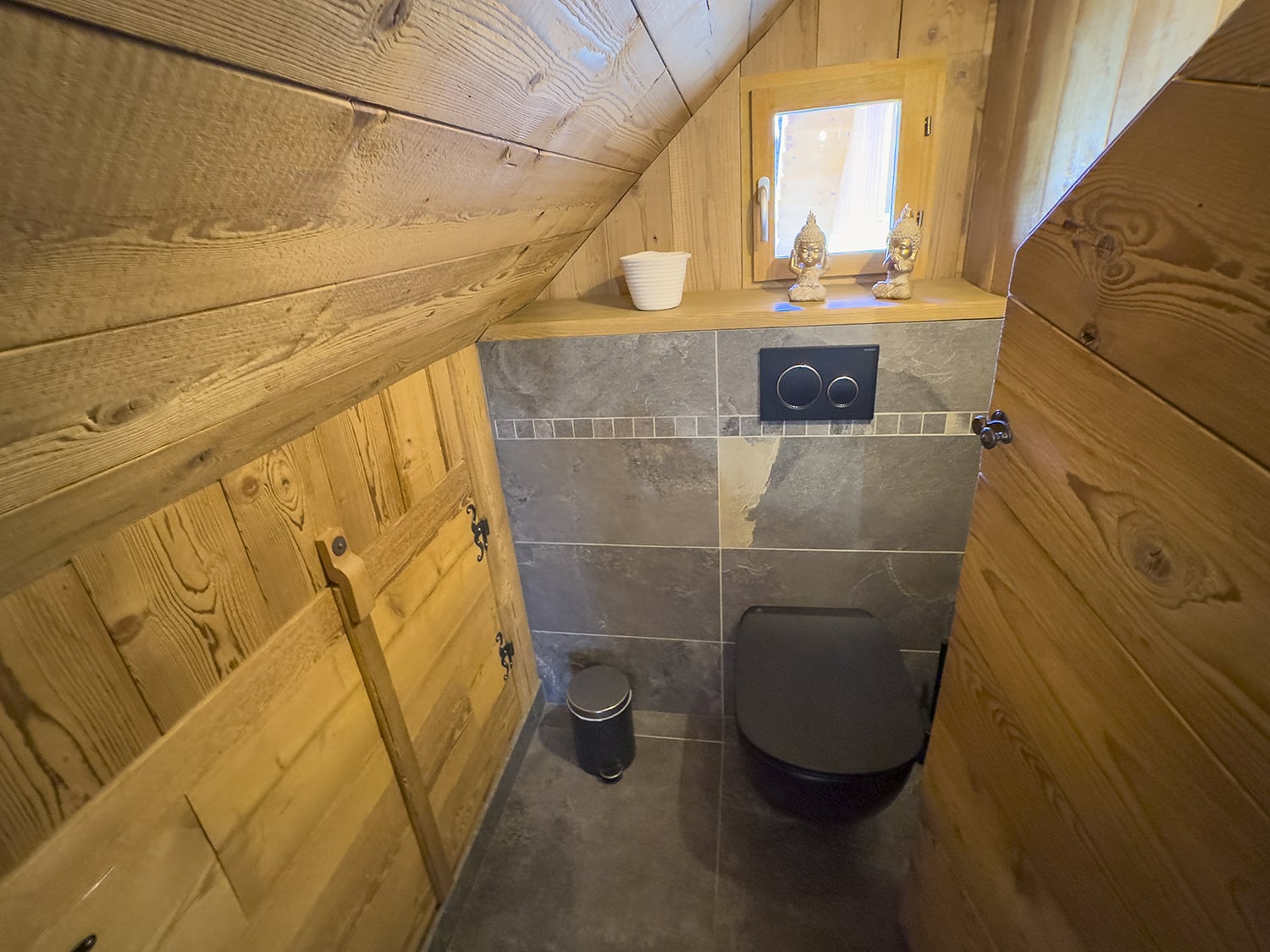 Bathroom | Chalet in Hautes-Pyrénées