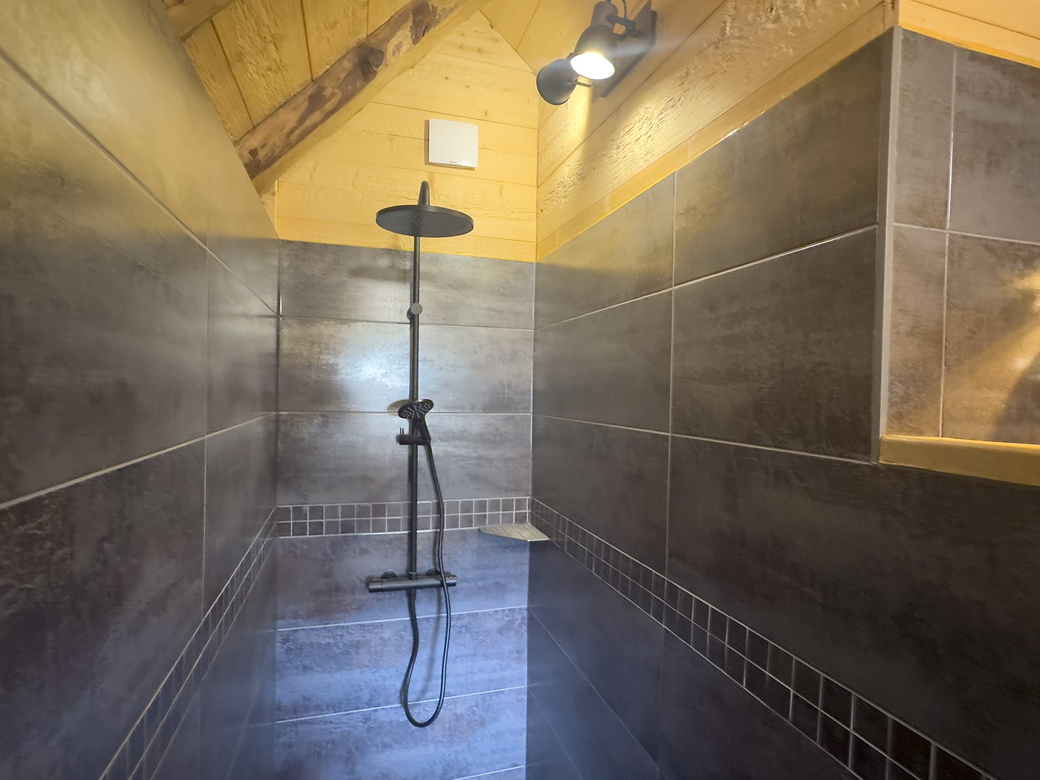 Bathroom | Chalet in Hautes-Pyrénées